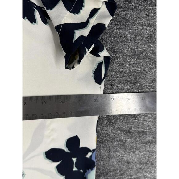 Van Heusen Blouse Women XL White Floral V-Neck Short Sleeve Pullover Casual - Picture 5 of 7